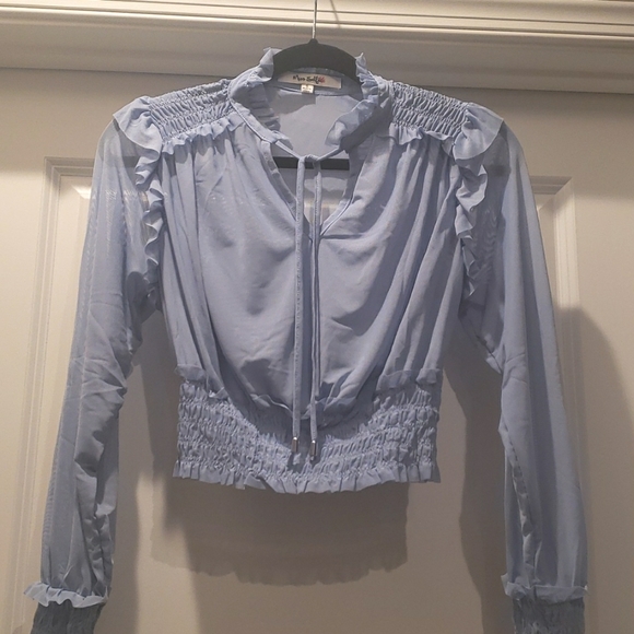 NWOT WOMENS RUFFLE BLOUSE - Picture 1 of 4